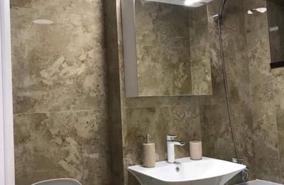 Alquiler de cómodos apartamentos de 3 habitaciones con cocina independiente, 70 m², Faleza Nord, Constanța, Rumanía